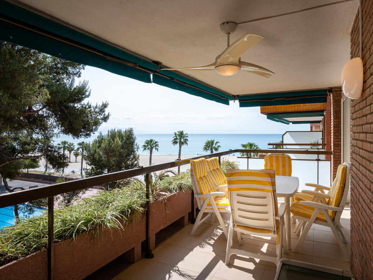 Appartement 3 chambres, terrasse piscine à Torredembarra - Photo 1