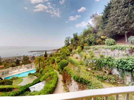 Location appartement à Menton, Luxueux appartement 3P climatisé avec terrasses et parkings