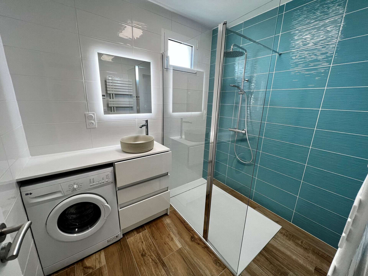 Appartement 82m² rénové, jardin sud et côte sauvage à 100m - Photo 9