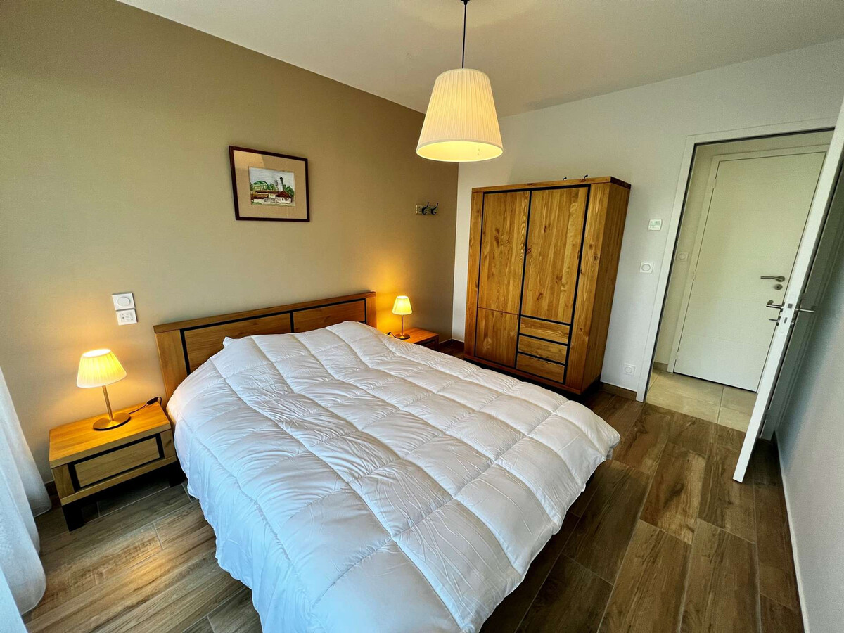 Appartement 82m² rénové, jardin sud et côte sauvage à 100m - Photo 11