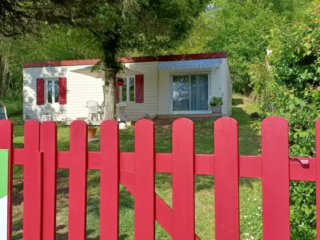 Location gite à Le Menoux, Maison en Berry avec jardin clos et terrasse - draps et ménage inclus