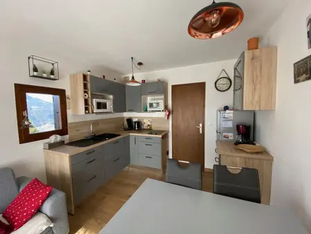 Location appartement à Crest Voland, Appartement 4 pers, rez-de-jardin, près des pistes, parking, animaux acceptés