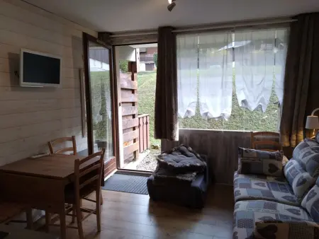Studio cosy avec terrasse exposée Est, parking et casier à skis à Crest-Voland : photo 2