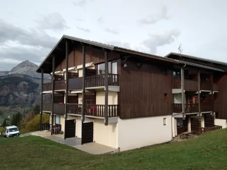 Studio cosy avec terrasse exposée Est, parking et casier à skis à Crest-Voland : photo 3