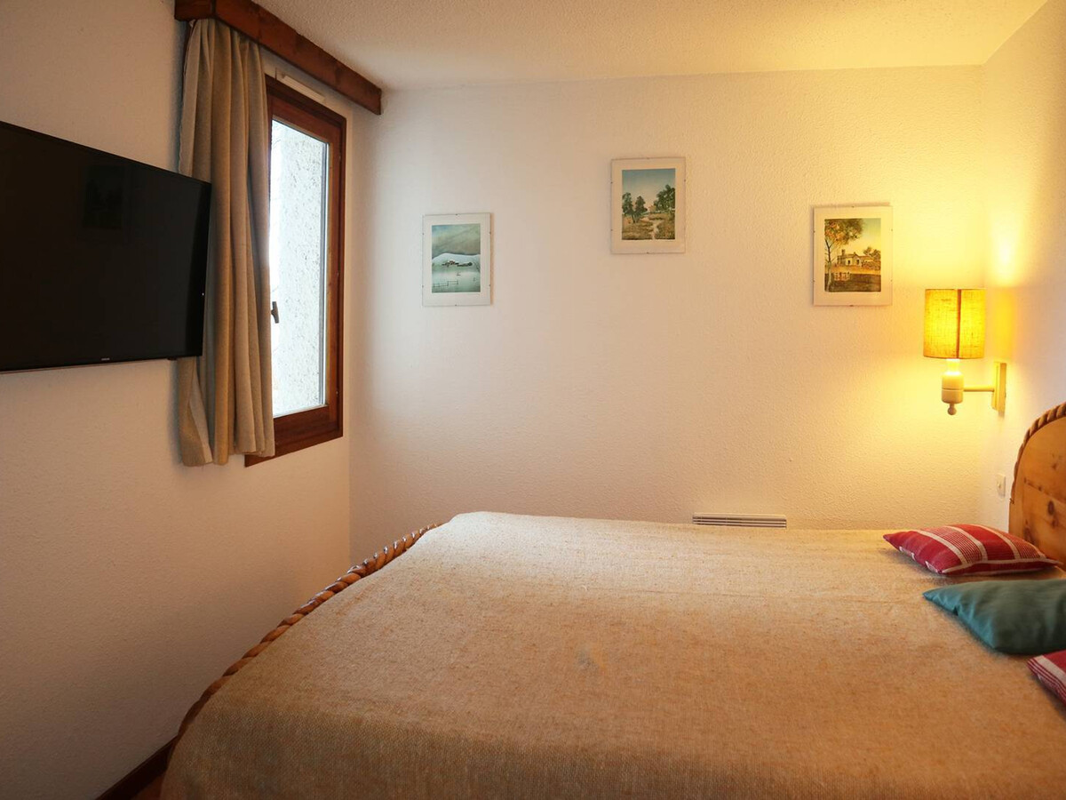 Appartement 2P aux Orres, accès direct pistes et cheminée - Photo 5
