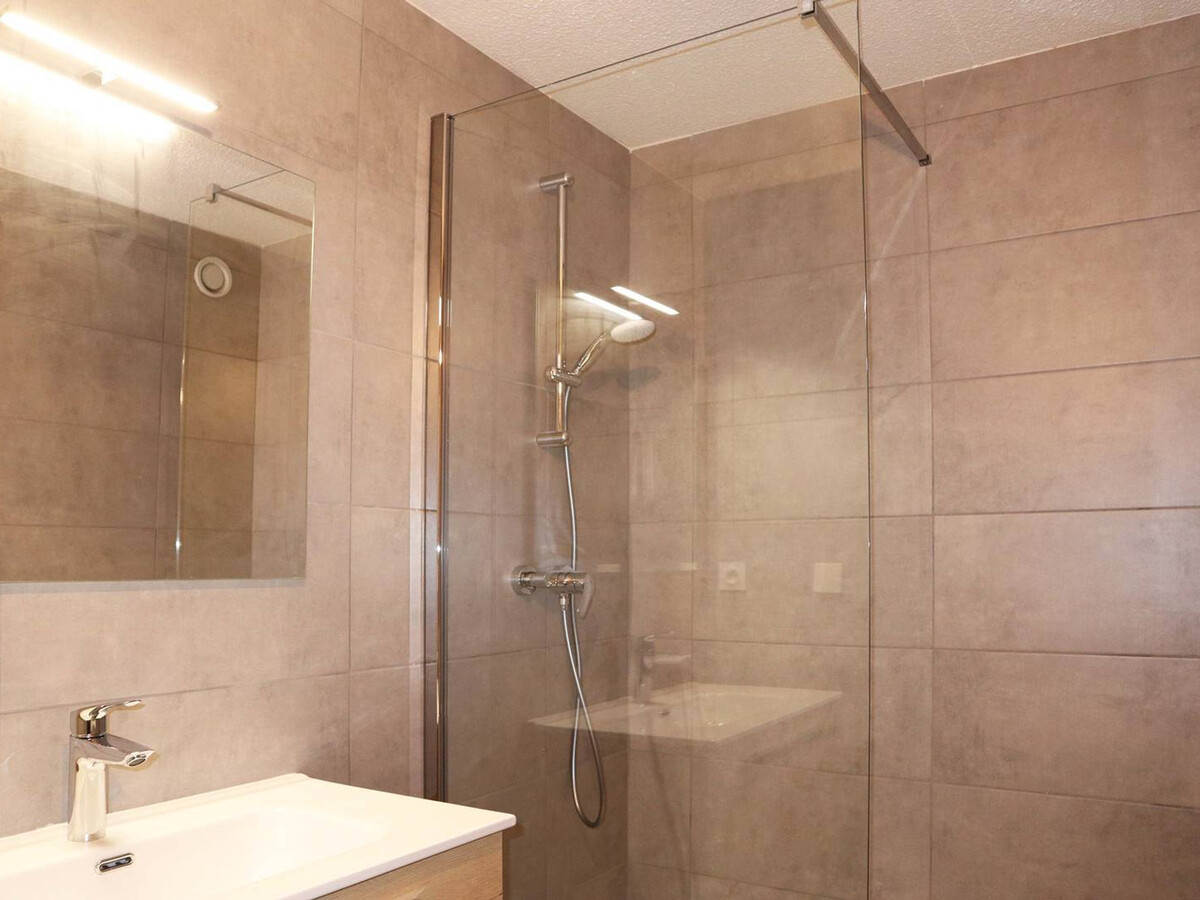 Appartement 2P aux Orres, accès direct pistes et cheminée - Photo 6