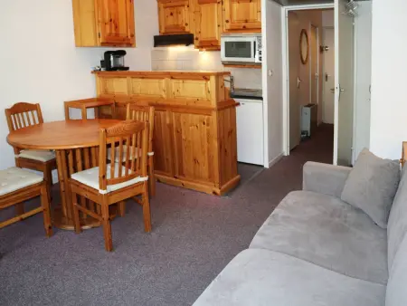Studio 4 pers aux Orres, balcon sud, départ skis aux pieds : photo 2