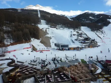 Studio 4 pers aux Orres, balcon sud, départ skis aux pieds : photo 12