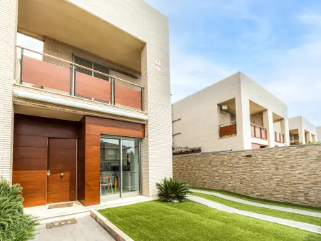 Maison Reig à Cambrils : piscine privée à 500 m de la mer - Photo 1