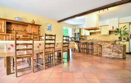 Maison provençale avec piscine à Laudun-l'Ardoise : photo 4