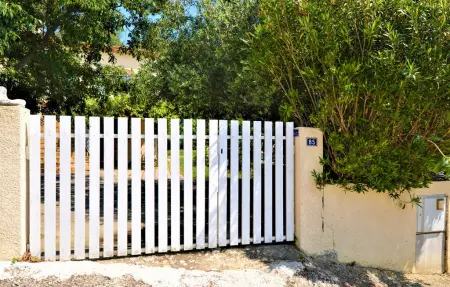 Maison provençale avec piscine à Laudun-l'Ardoise : photo 13