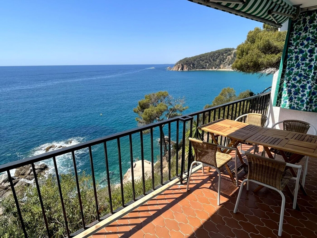 Appart 1 ch. Tossa de Mar : terrasse 12 m² face mer - Photo 2