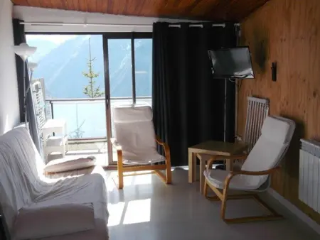 Location appartement à Orcières Merlette, Maxi-studio 6 pers avec balcon sud, proche commerces et sports, accès pistes navette gratuite