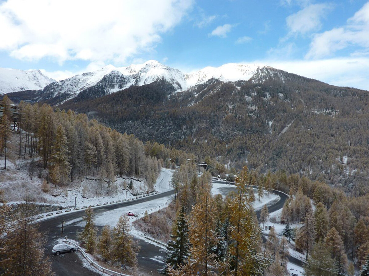 Studio 4 pers aux Orres, balcon sud avec vue vallée - Photo 8