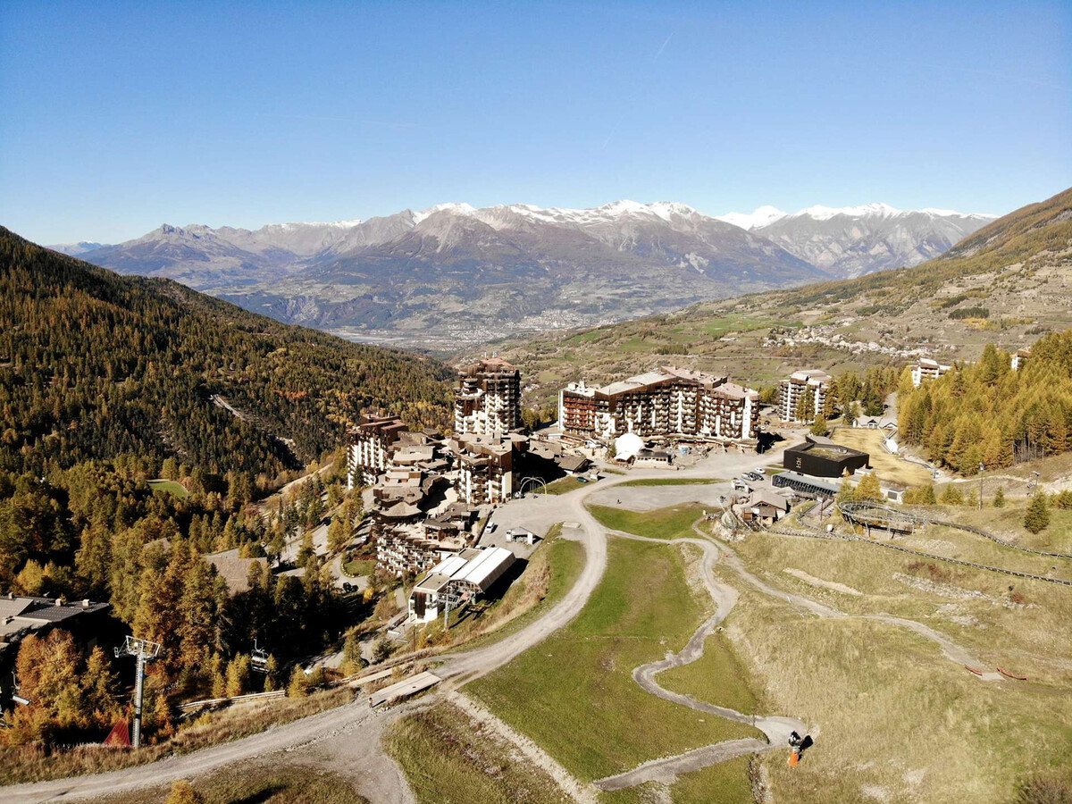 Studio 4 pers aux Orres, balcon sud avec vue vallée - Photo 11