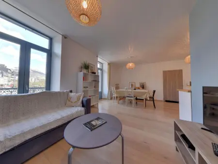 T3 centre La Bourboule, balcon vue montagne, petit chien accepté : photo 2