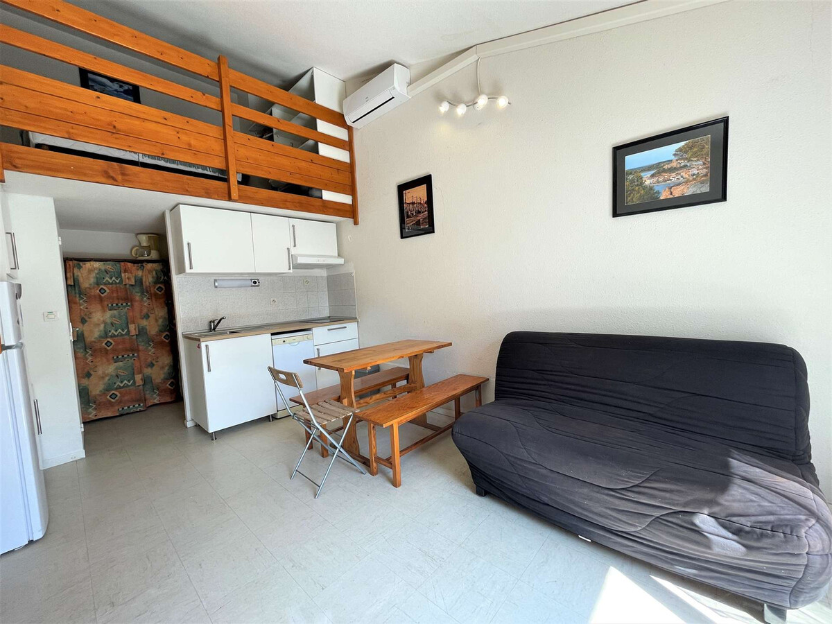 Studio mezzanine climatisé, piscine et parking à Gruissan - Photo 3