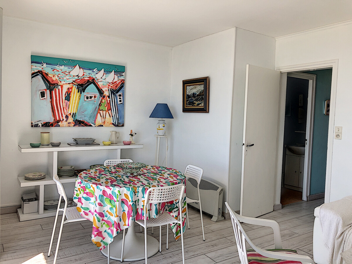 Appartement face mer avec jardin privatif à Jullouville - Photo 12