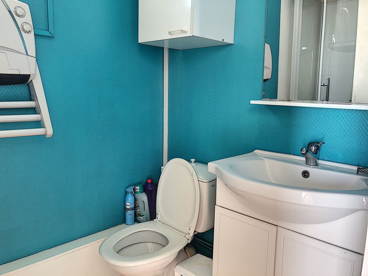 Appartement face mer avec jardin privatif à Jullouville - Photo 15