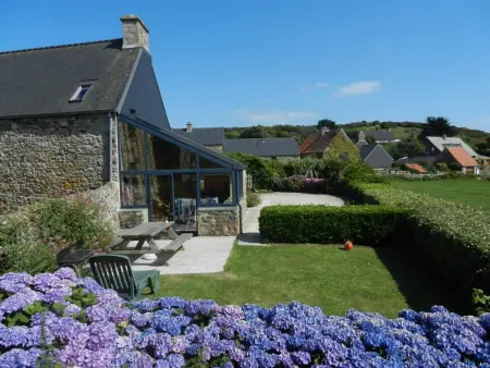 Adorable maison en pierre avec jardin et wifi, proche de la mer - Photo 1