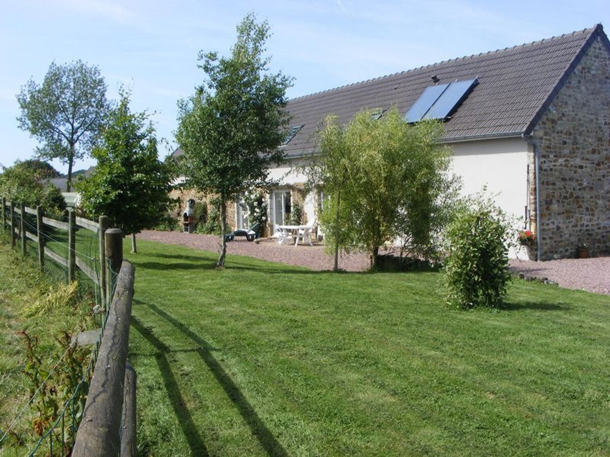 Gîte 6 personnes avec cheminée, jardin clos et jeux - Photo 1