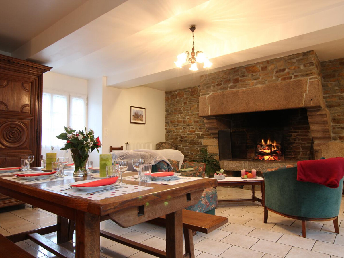 Maison champêtre 8 personnes à Mortain, cheminée, terrain clos - Photo 1