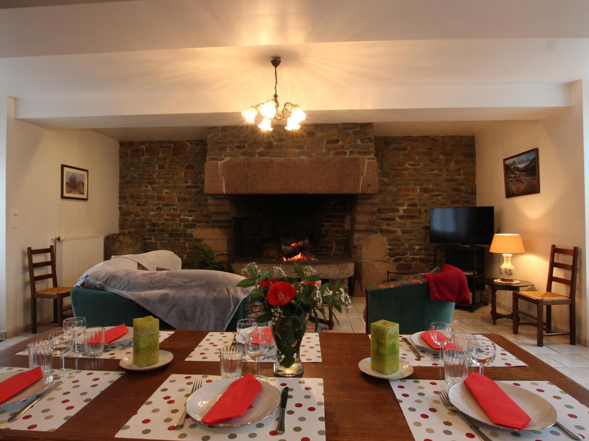 Maison champêtre 8 personnes à Mortain, cheminée, terrain clos - Photo 4