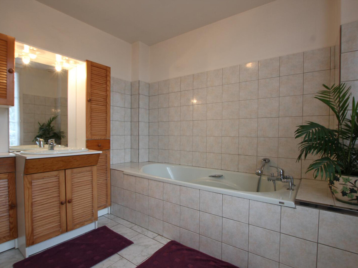 Maison champêtre 8 personnes à Mortain, cheminée, terrain clos - Photo 9