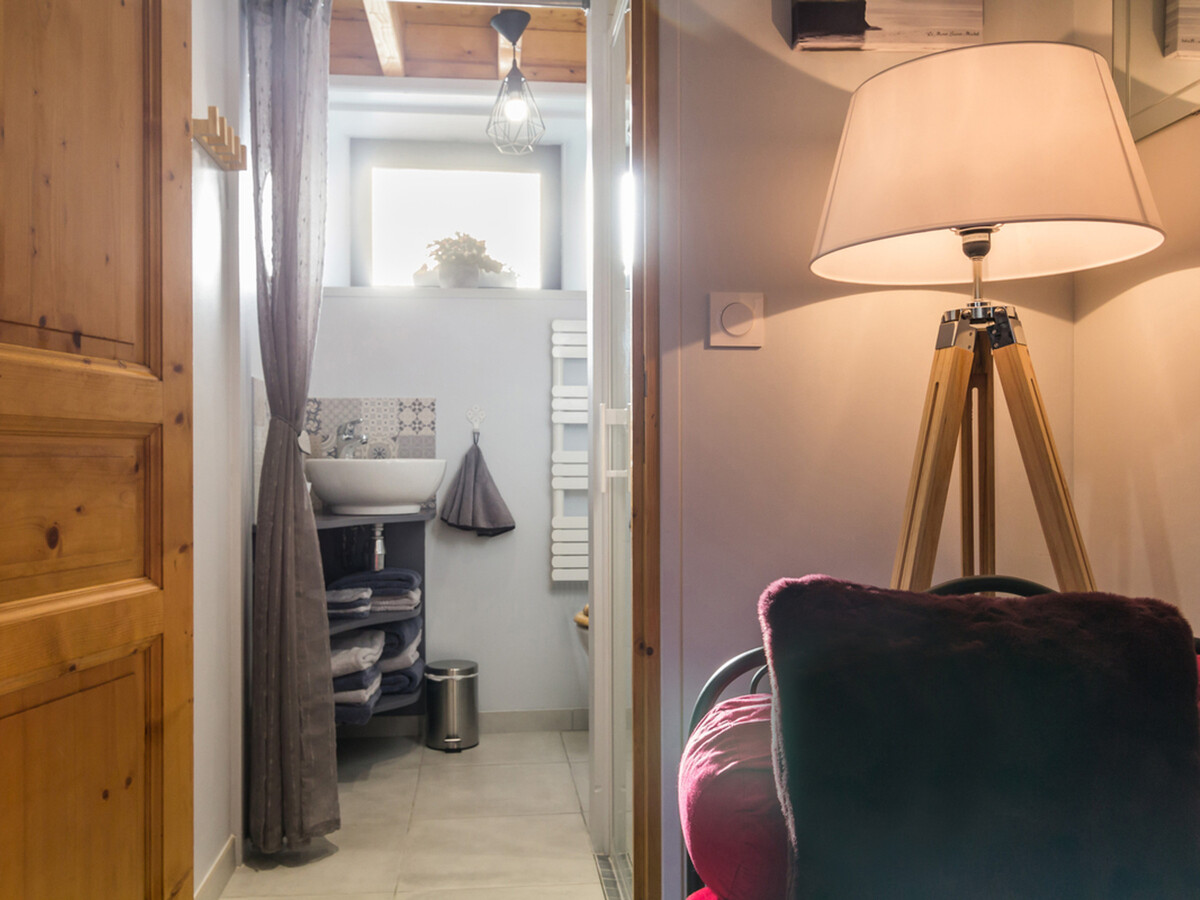 Gîte écologique 2 pers, jardin privé, cadre boisé - Photo 13