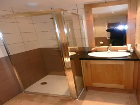 Appartement 6 pers, balcon 19 m², piscine couverte : photo 6