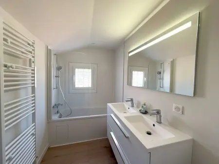 Villa rénovée 100 m² - Petit-Piquey, 4 chambres, jardin 1000 m² : photo 15