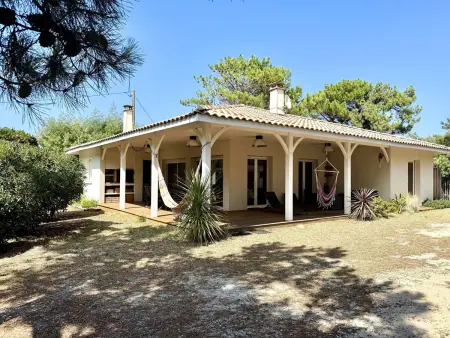 Location villa à Lège Cap Ferret, Villa familiale au Cap Ferret: face aux dunes, proche plage, grand jardin et terrasse, 10 pers
