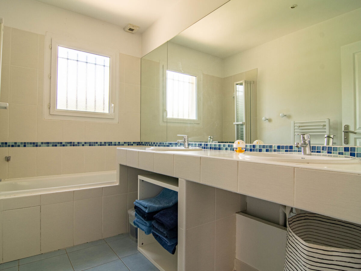 Villa Matisse – Maison 8 pers. piscine à Bagnols - Photo 25