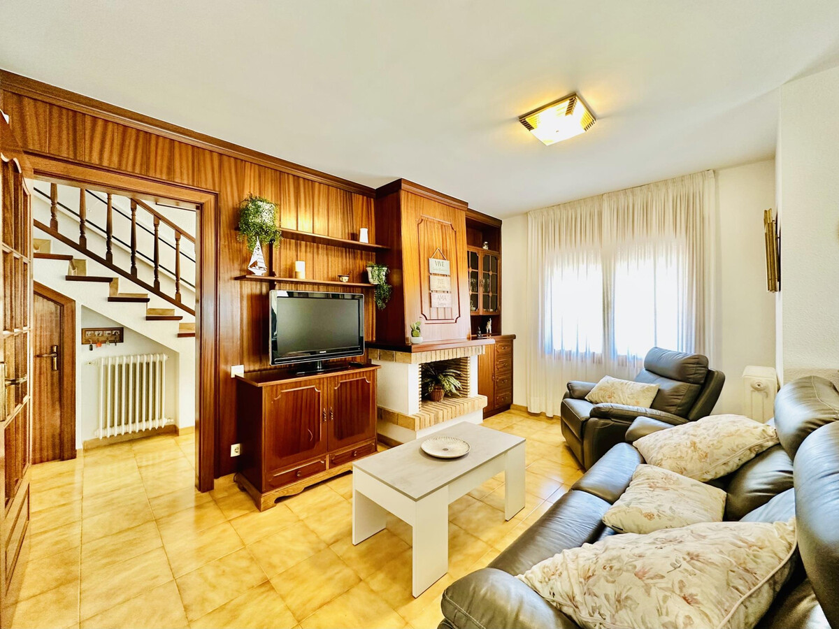 Villa 4 chambres à Santa Cristina d'Aro, golf à 1,8 km - Photo 4