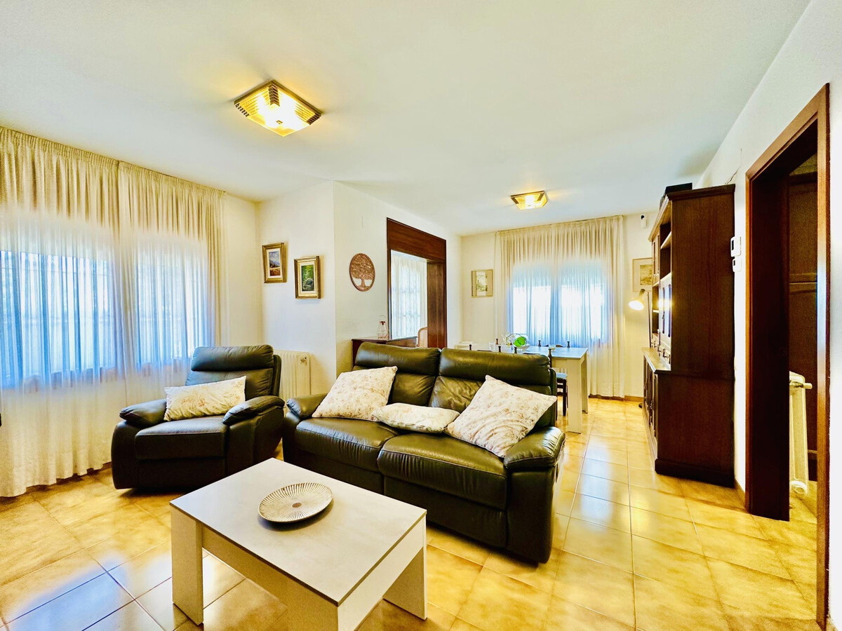 Villa 4 chambres à Santa Cristina d'Aro, golf à 1,8 km - Photo 8