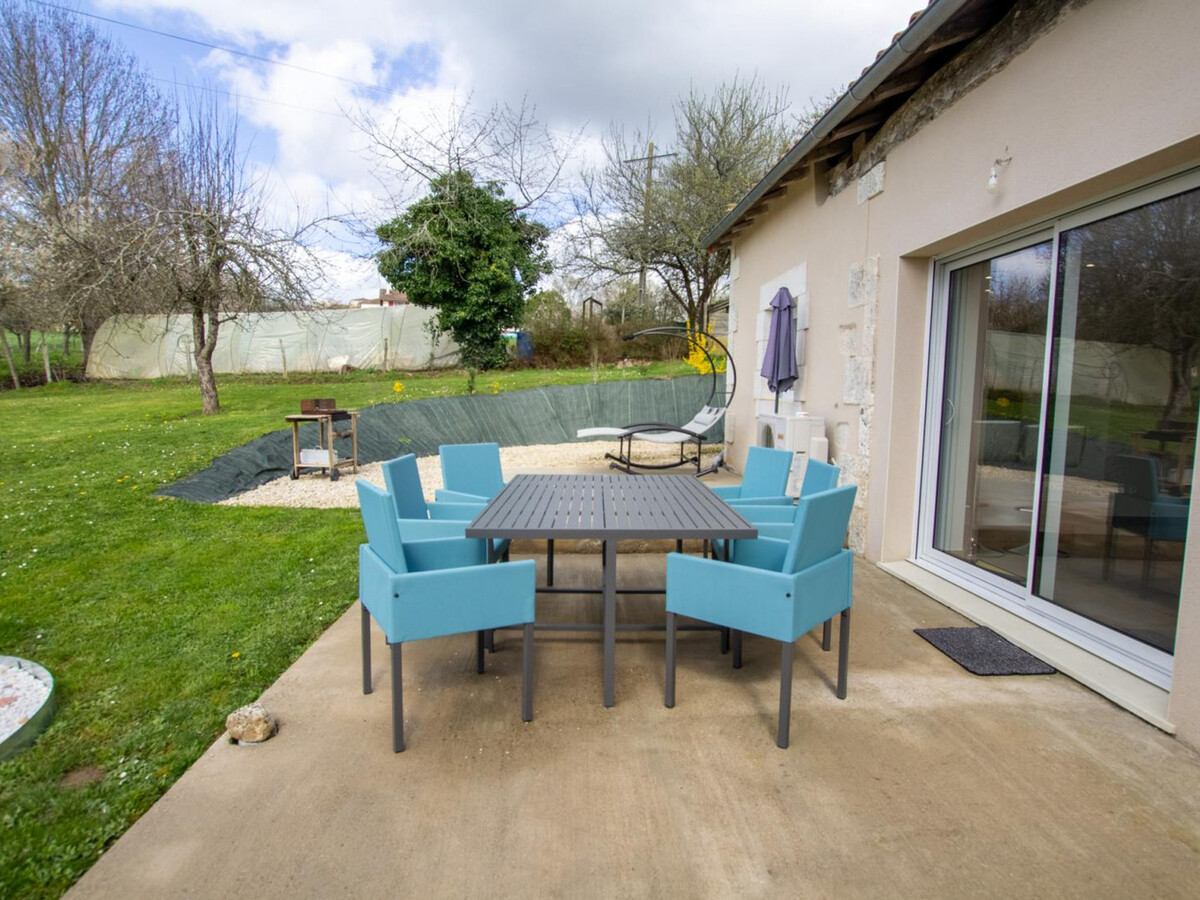 Gîte climatisé 4 pers, jardin 800 m² et parking - Photo 2