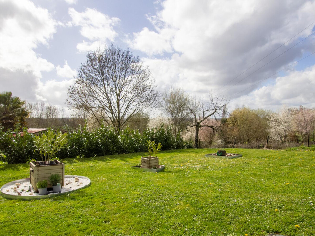 Gîte climatisé 4 pers, jardin 800 m² et parking - Photo 4
