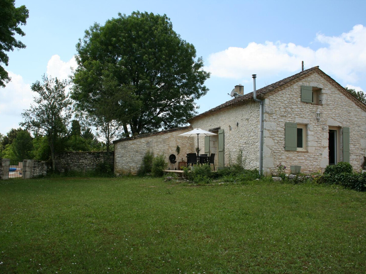 Gîte indépendant Périgord : piscine 14x7m et jardin 1000m² - Photo 2