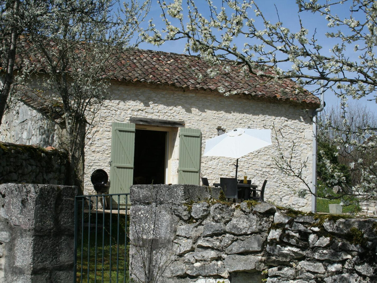 Gîte indépendant Périgord : piscine 14x7m et jardin 1000m² - Photo 4