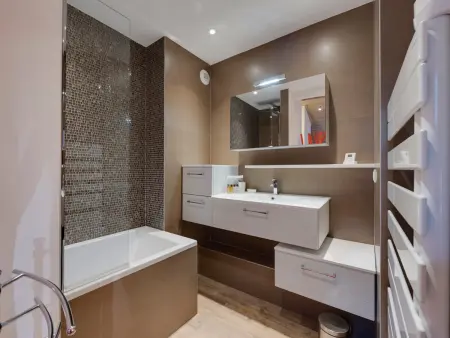 Appartement duplex sur les pistes avec cheminée et espace spa - Photo 7