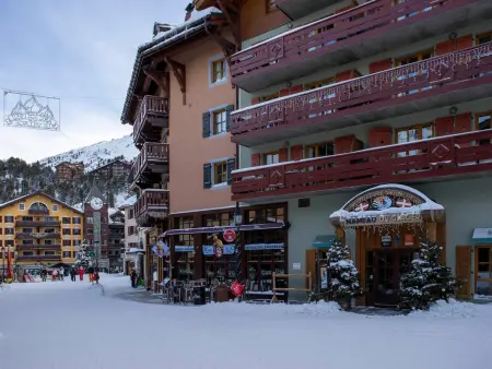 Appartement duplex sur les pistes avec cheminée et espace spa - Photo 14