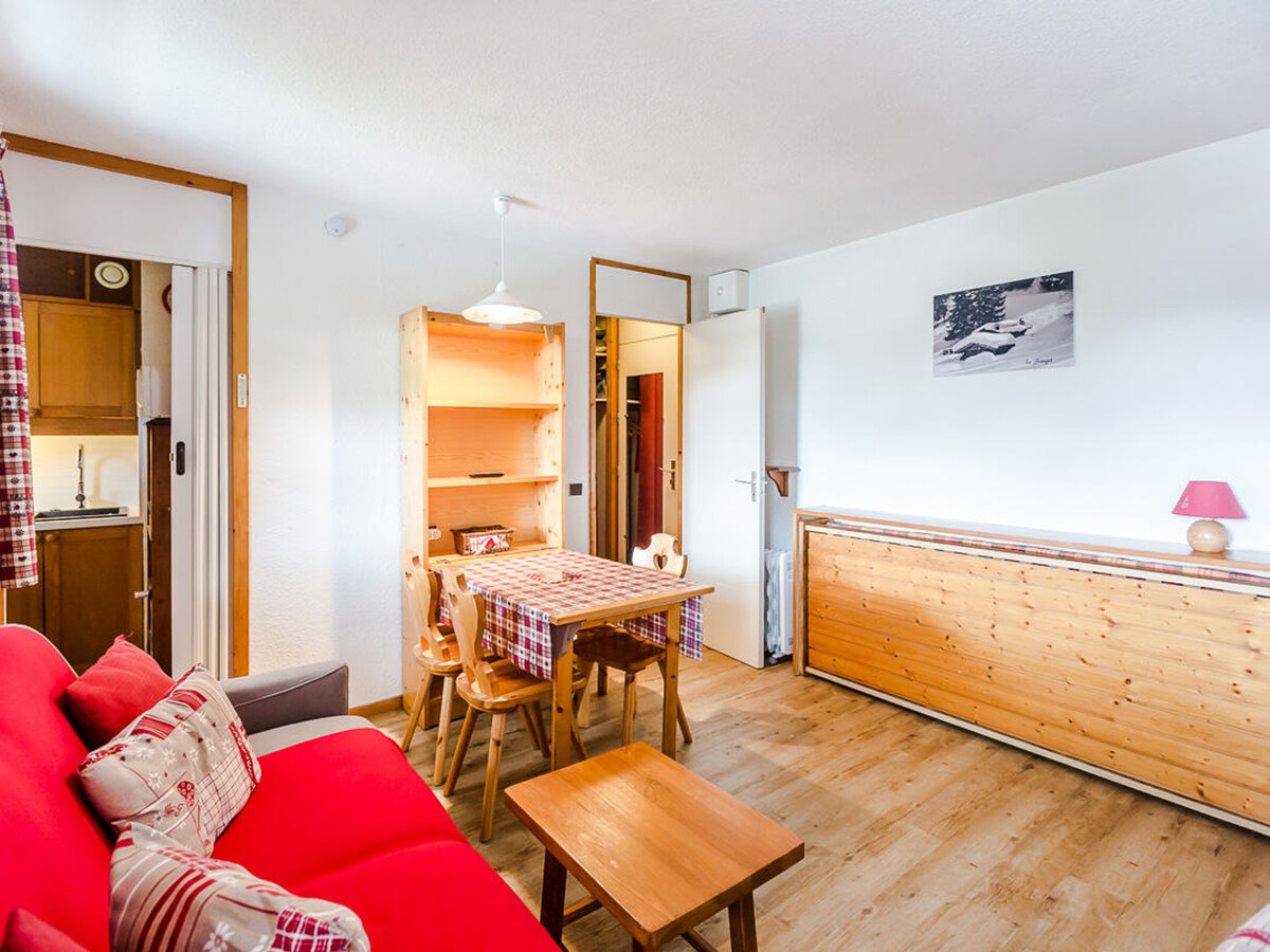 Studio rénové 22m² balcon sud, pistes à 3 min - Photo 2