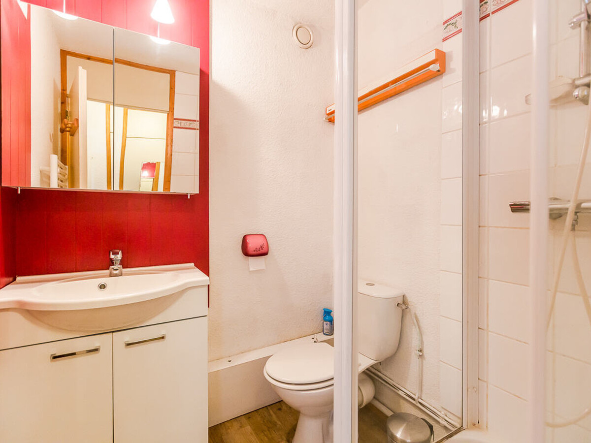 Studio rénové 22m² balcon sud, pistes à 3 min - Photo 5