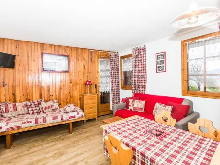 Location appartement à Bellentre, Studio rénové 3 pers, balcon sud, au pied des commerces et près des pistes