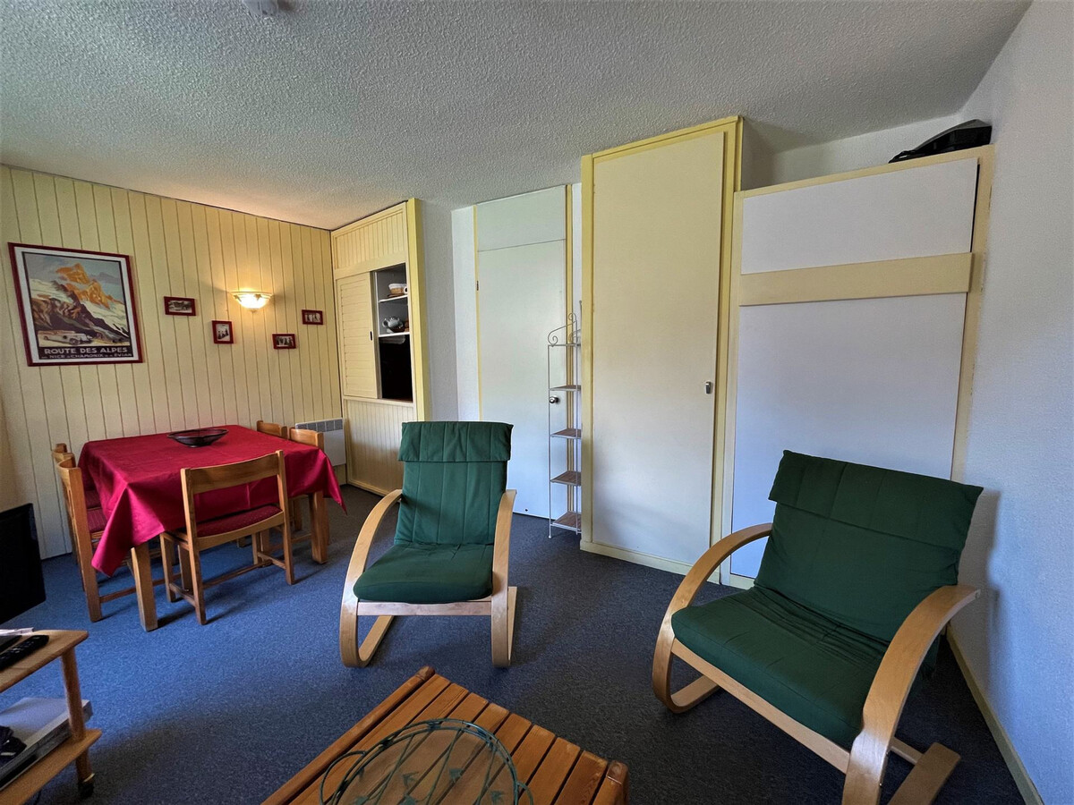 Appart 4 pers aux Menuires, skis aux pieds, balcon SE - Photo 2