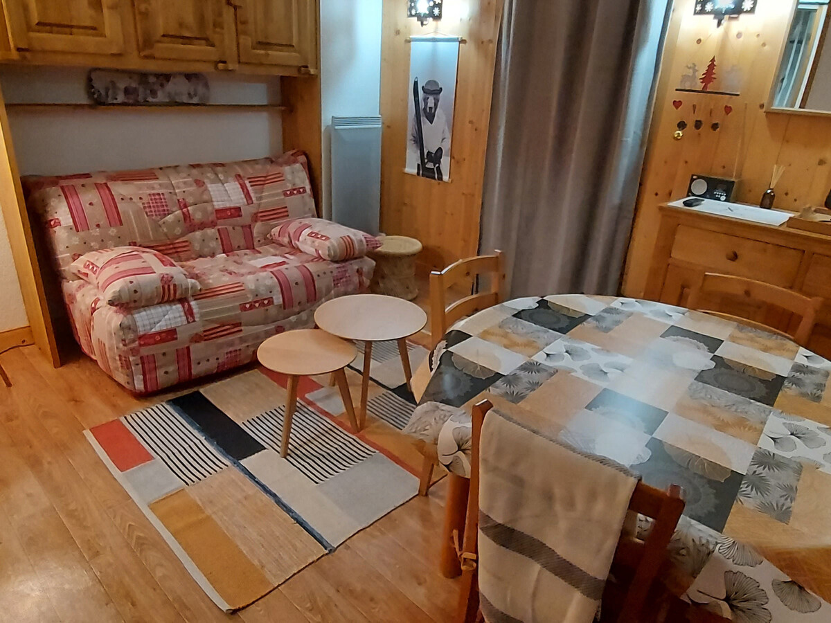 2 Pièces + Cabine Rénové, Balcon, Parking Gratuit - Photo 12