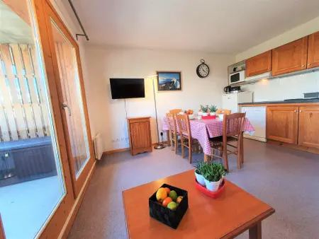 Appartement 2 pièces au Dévoluy, balcon sud-est et pistes à 100 m : photo 3