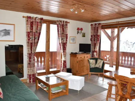 Location appartement à Champagny en Vanoise, Appartement spacieux, proche télécabine, terrasse, WiFi