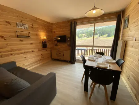 Studio 4 pers. avec balcon et vue sur le Pic de Bure, Le Dévoluy : photo 3