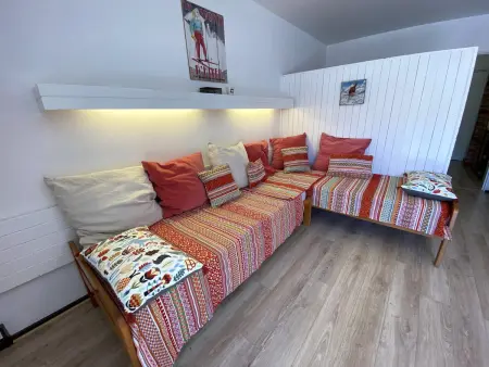 Studio rénové Superdévoluy : balcon plein sud face aux pistes : photo 4